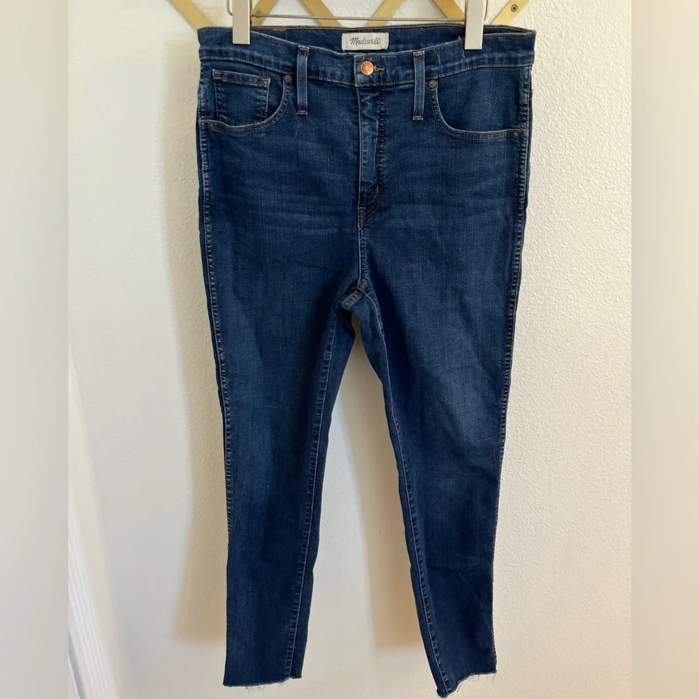 Madewell 10” High Rise Skinny 31T Dark Wash Raw Hem - Picture 2 of 8